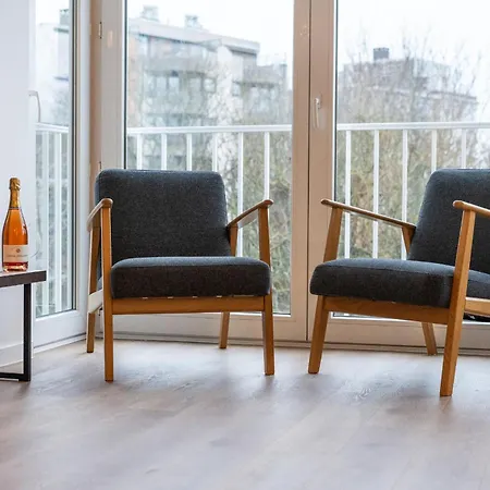 2-bedroom With Park View Apartman *